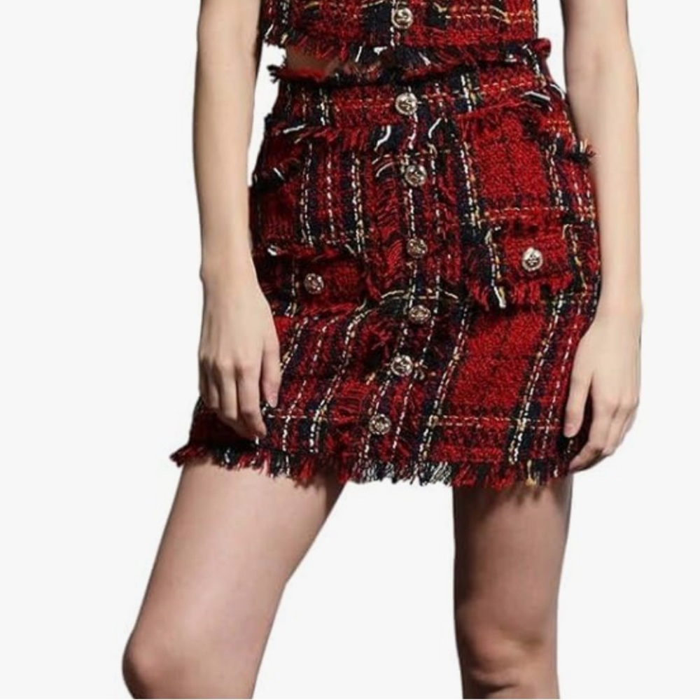 🚨SOLD 🚨
Walter Baker Chic Red Tweed Skirt